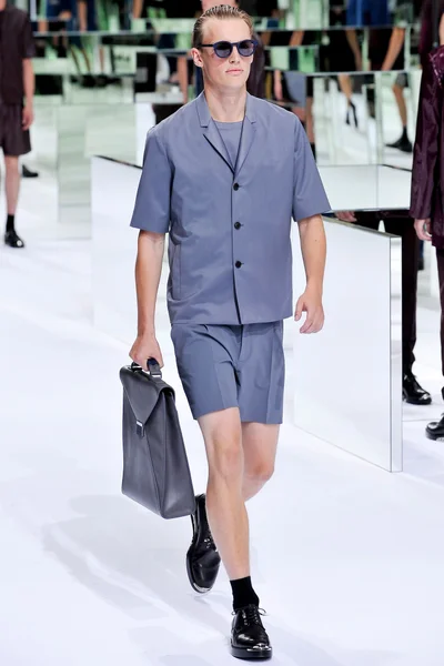 Look 40
